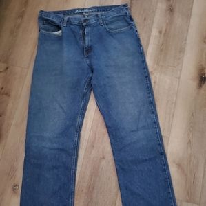 Mens relaxed fit Eddie Bauer jeans 34x32